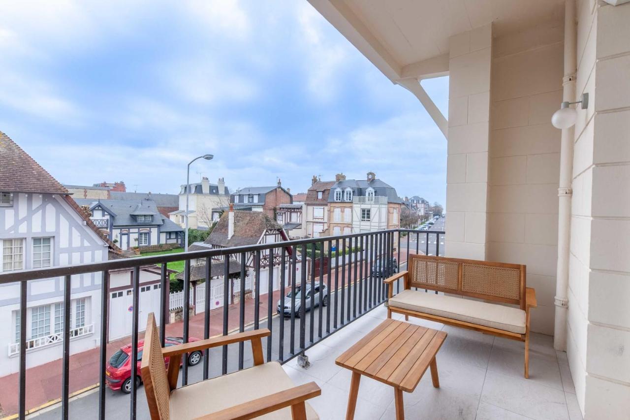 2-Bedroom Apartment With Balcony Near Hippodrome Deauville Dış mekan fotoğraf