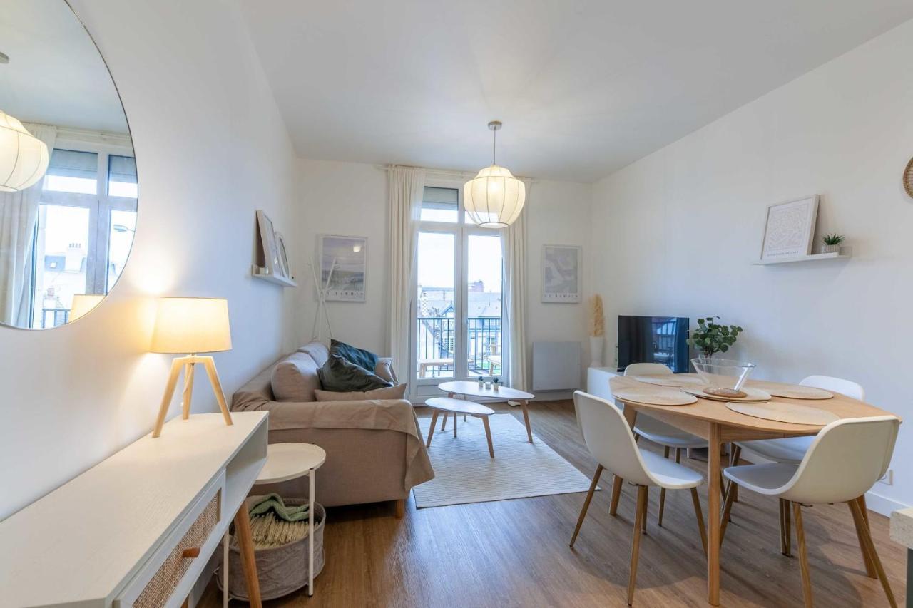2-Bedroom Apartment With Balcony Near Hippodrome Deauville Dış mekan fotoğraf