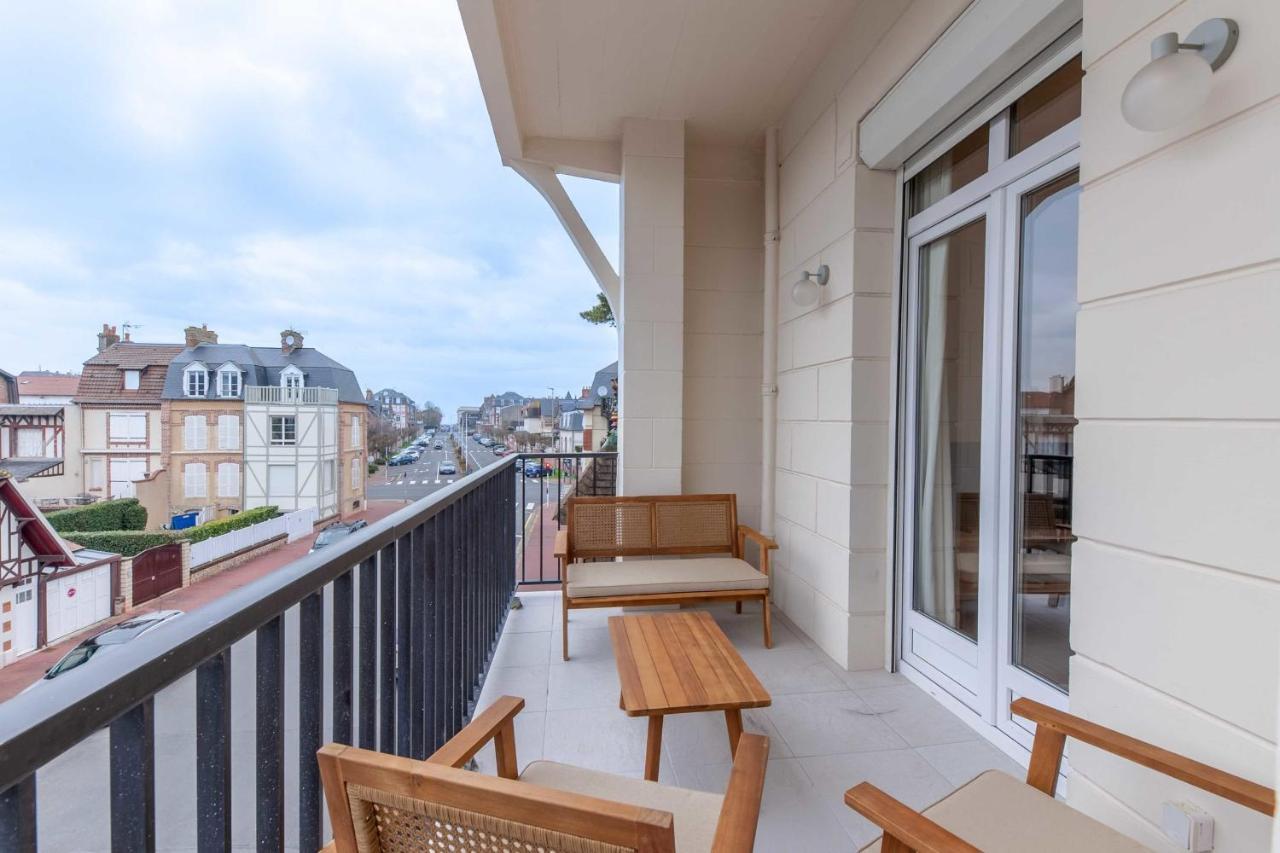2-Bedroom Apartment With Balcony Near Hippodrome Deauville Dış mekan fotoğraf
